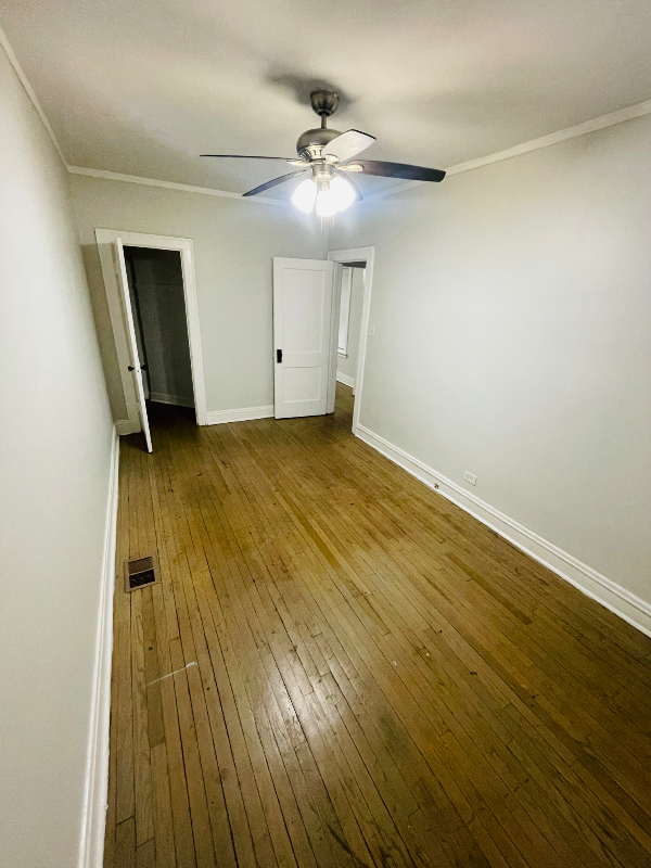 11327 S King Dr #1 - Photo 2 of 6