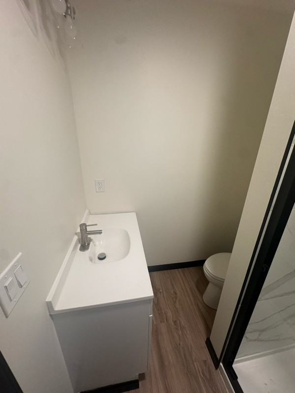 208 N White River Ave - Photo 6 of 9