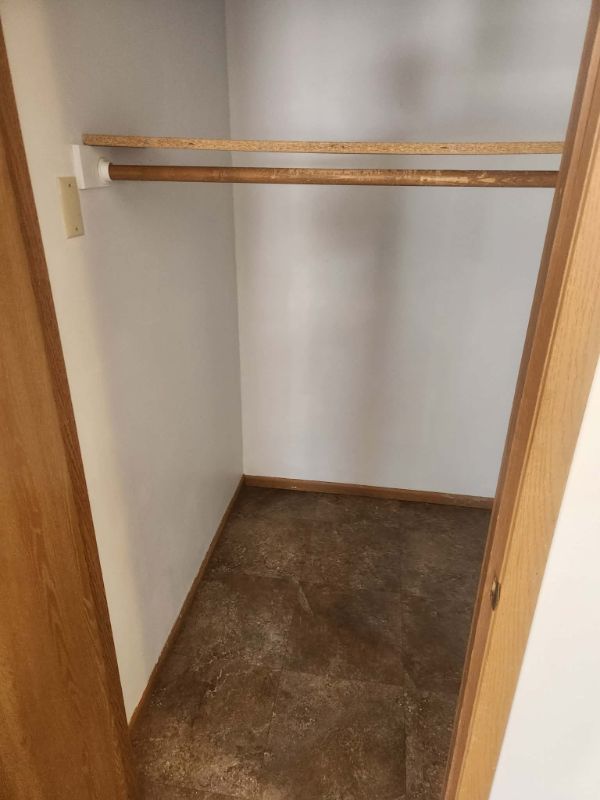 600 Ravenswood Ct #8 - Photo 6 of 6