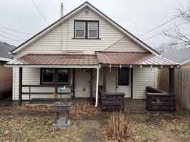 featured image of 2509 Hess Ave #REAR