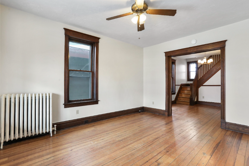 358 York St - Photo 2 of 14