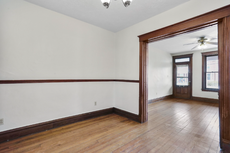 358 York St - Photo 5 of 14