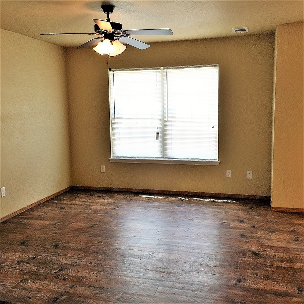 254 S Slopeside Dr - Photo 2 of 7