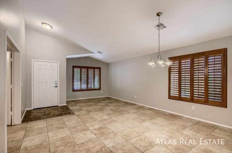 1305 W Busa Dr - Photo 4 of 16