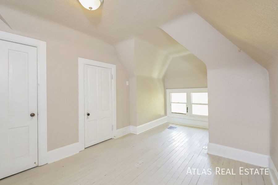 1231 N Lafayette St #2 - Photo 5 of 11