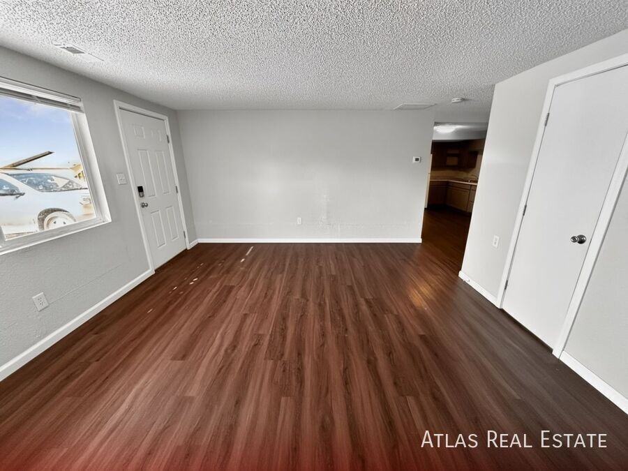 1016 Magnolia St #B - Photo 5 of 20