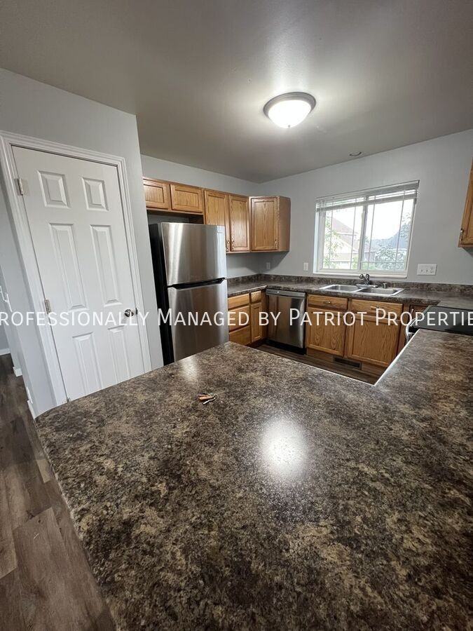 319 Tall Grass Trl - Photo 3 of 38