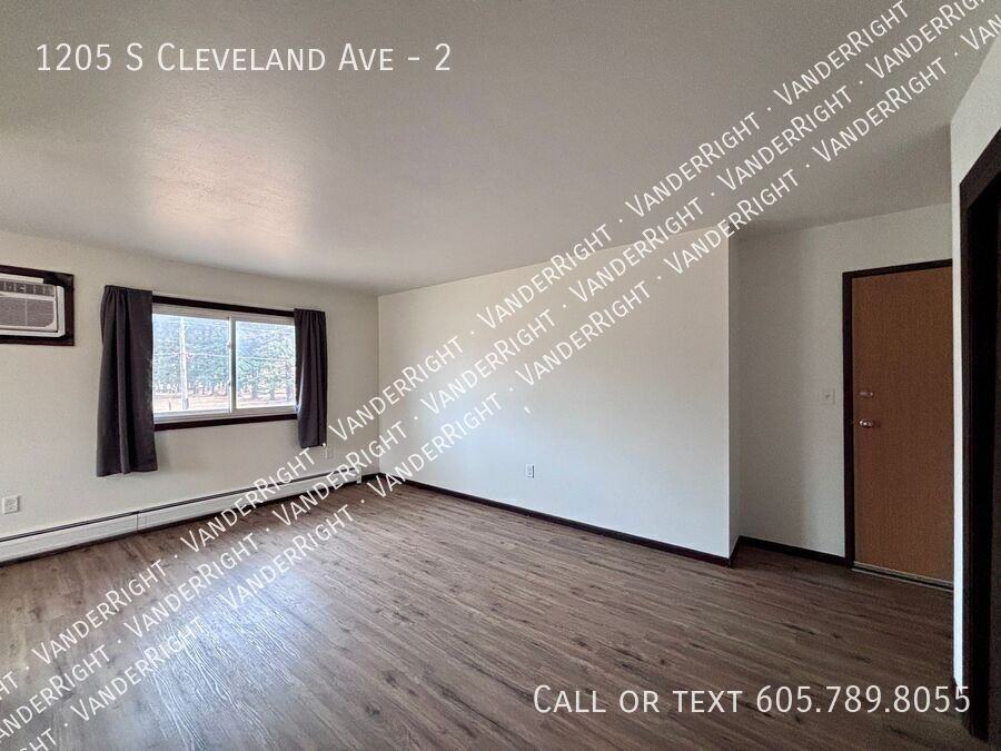 1205 S Cleveland Ave #2 - Photo 2 of 13