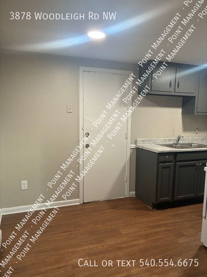 3878 Woodleigh Rd Nw - Photo 4 of 8