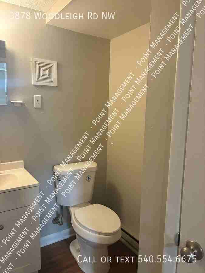 3878 Woodleigh Rd Nw - Photo 6 of 8