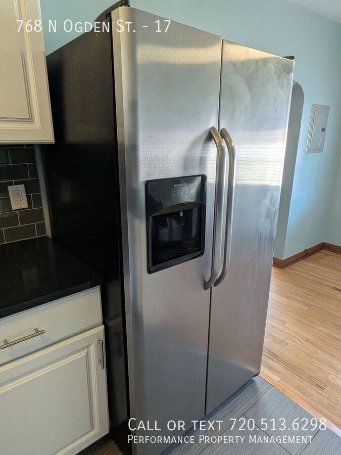 768 N Ogden St #17 - Photo 3 of 15