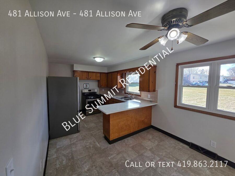 481 Allison Ave - Photo 5 of 18