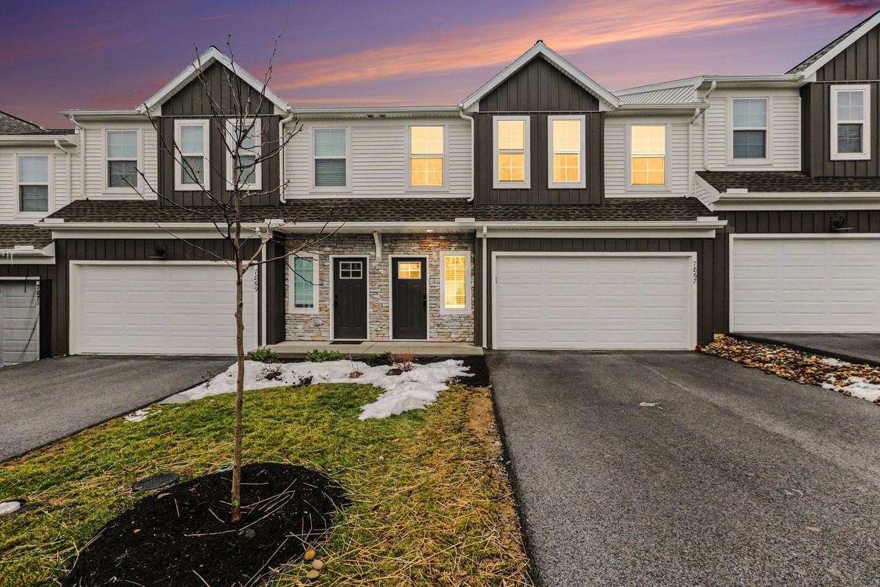 7867 Oak Brook Dr - Photo 2 of 28