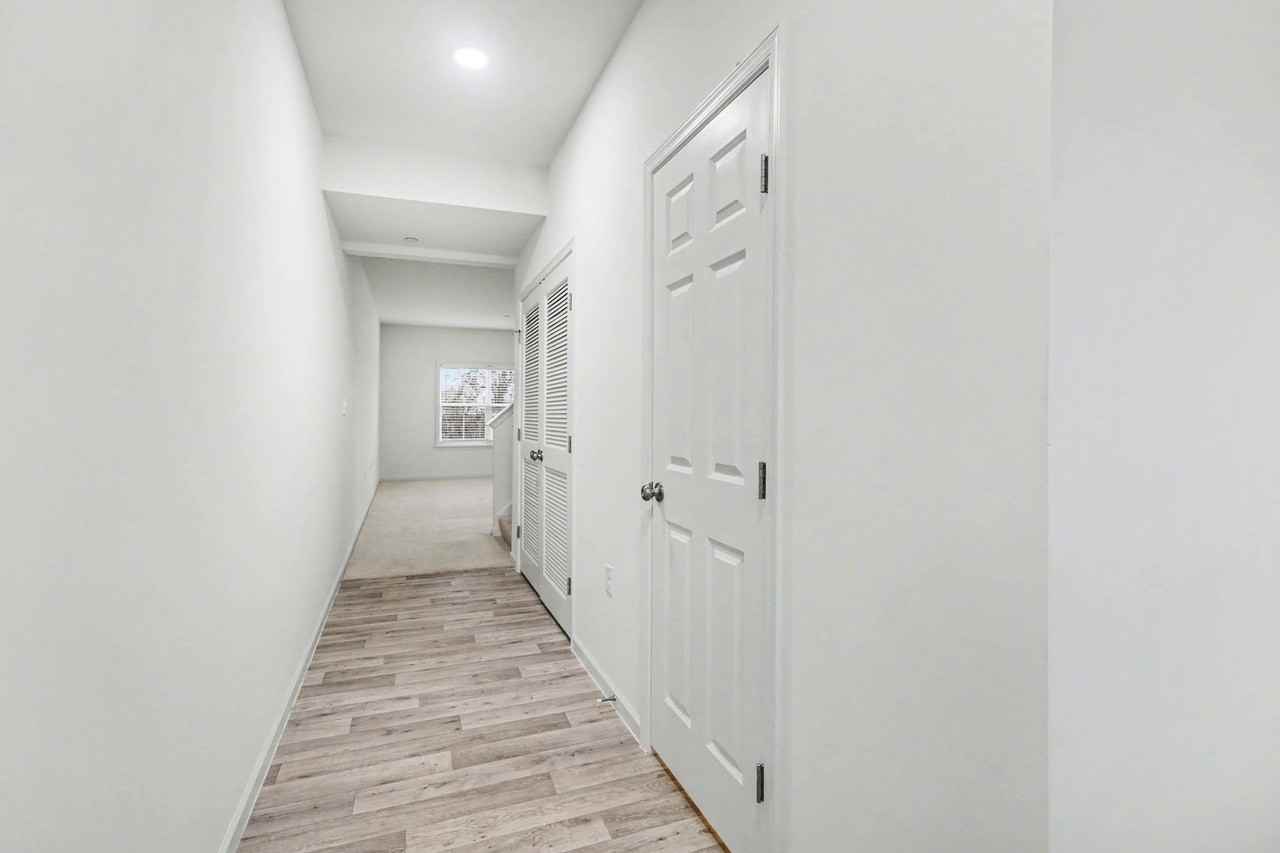 7867 Oak Brook Dr - Photo 4 of 28