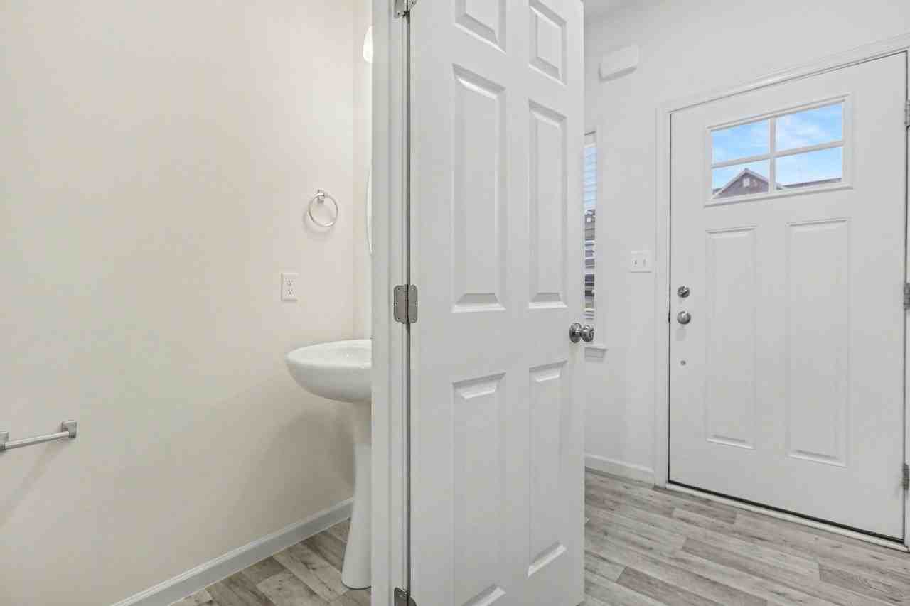 7867 Oak Brook Dr - Photo 5 of 28