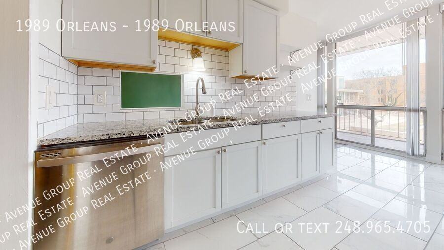 1989 Orleans St - Photo 4 of 11