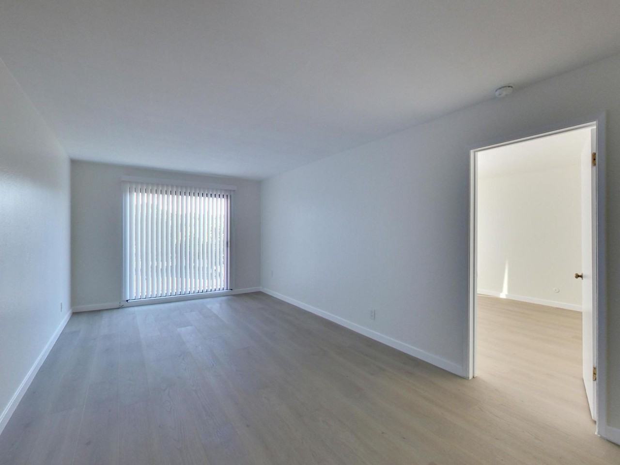 4225 Mission St #2 - Photo 5 of 16