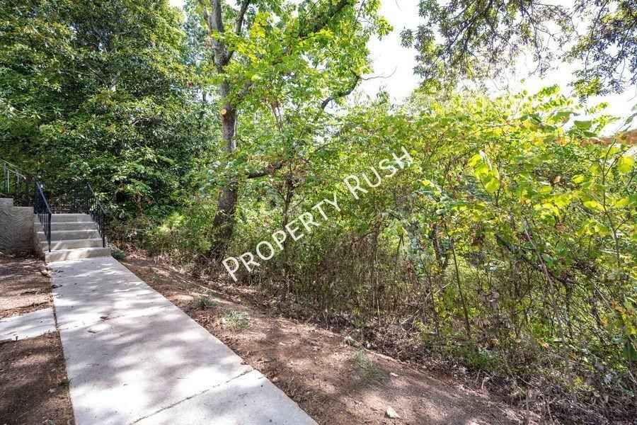 948 E Valley Dr - Photo 5 of 28