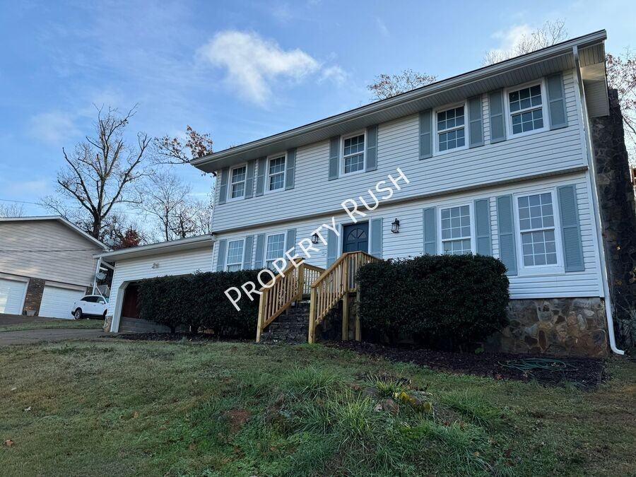 2945 Old Britain Cir - Photo 2 of 40