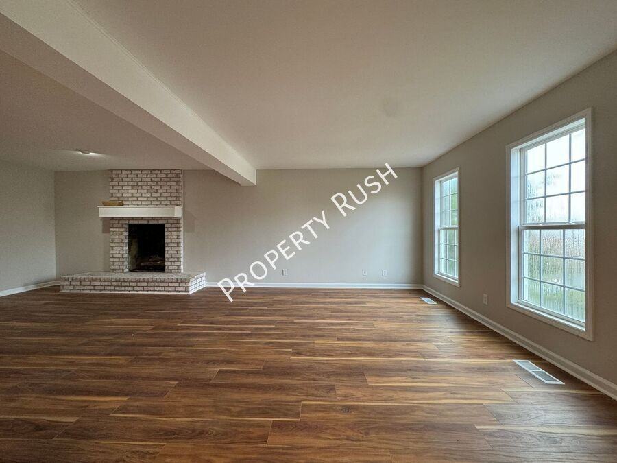 2945 Old Britain Cir - Photo 3 of 40