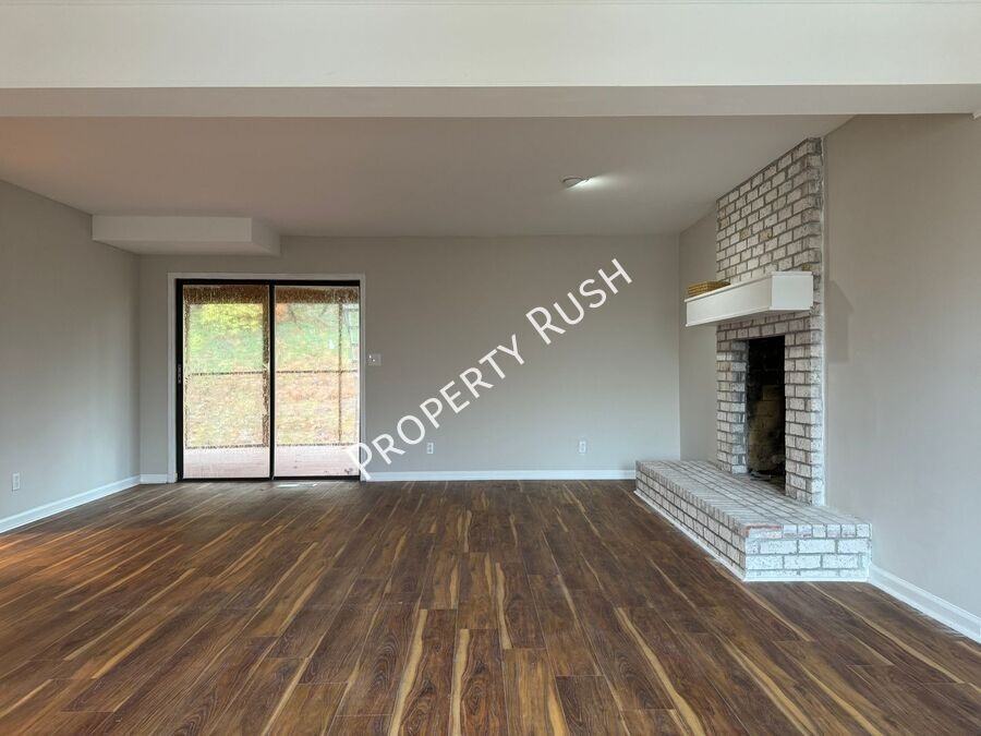 2945 Old Britain Cir - Photo 4 of 40