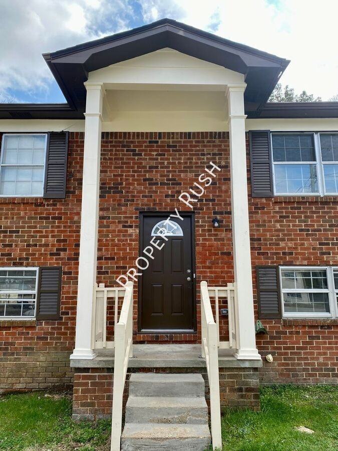 922 Delores Dr - Photo 5 of 35