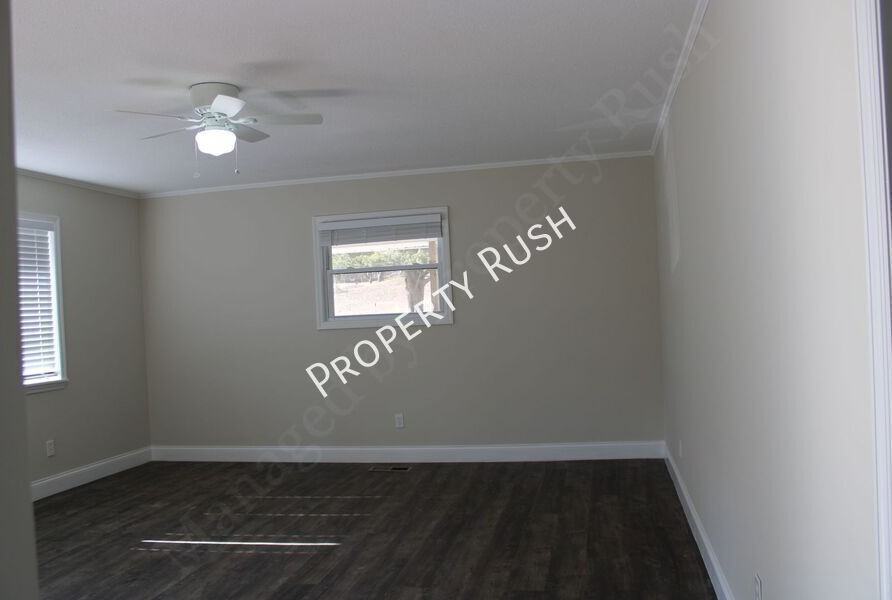 209 Signal View St - Photo 4 of 21