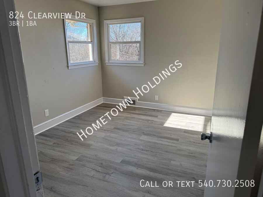 824 Clearview Dr - Photo 5 of 15