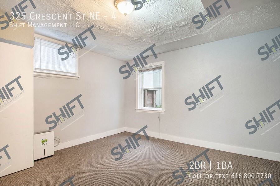 325 Crescent St Ne #4 - Photo 6 of 13