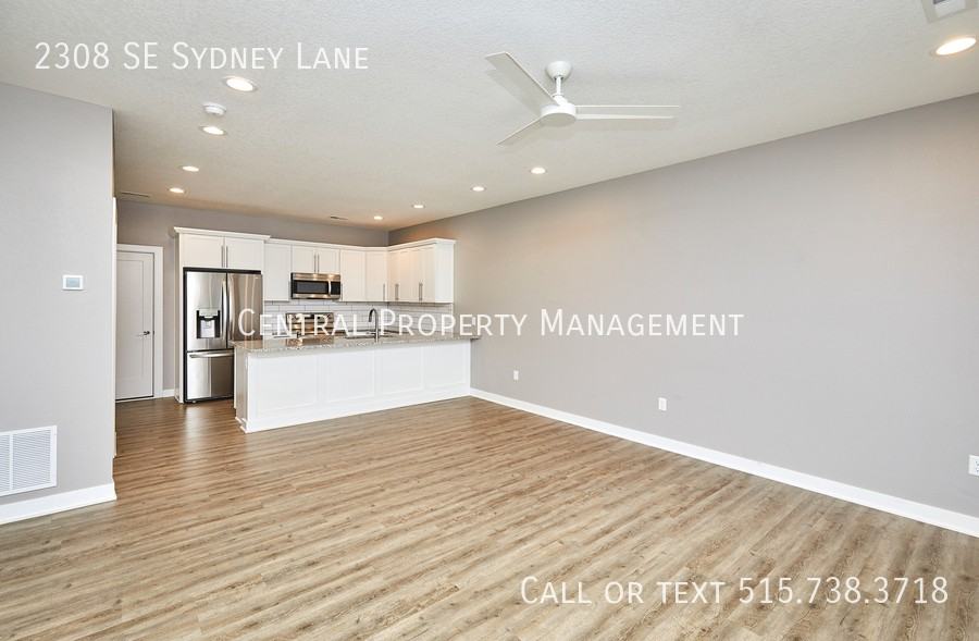 2308 Se Sydney Ln - Photo 6 of 25