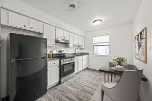 featured image of 1931 W Deane St #H