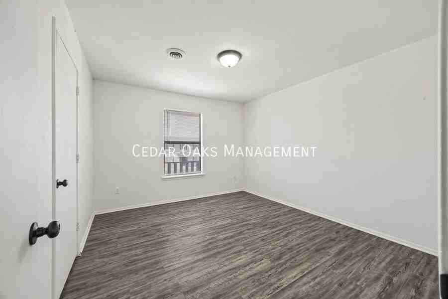 1931 W Deane St #H - Photo 6 of 50