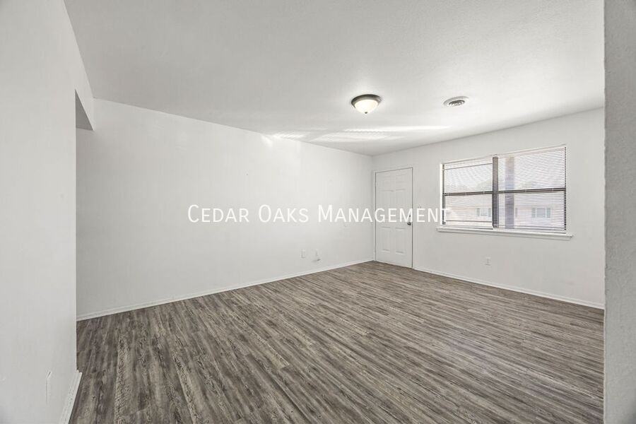 1931 W Deane St #U - Photo 5 of 50