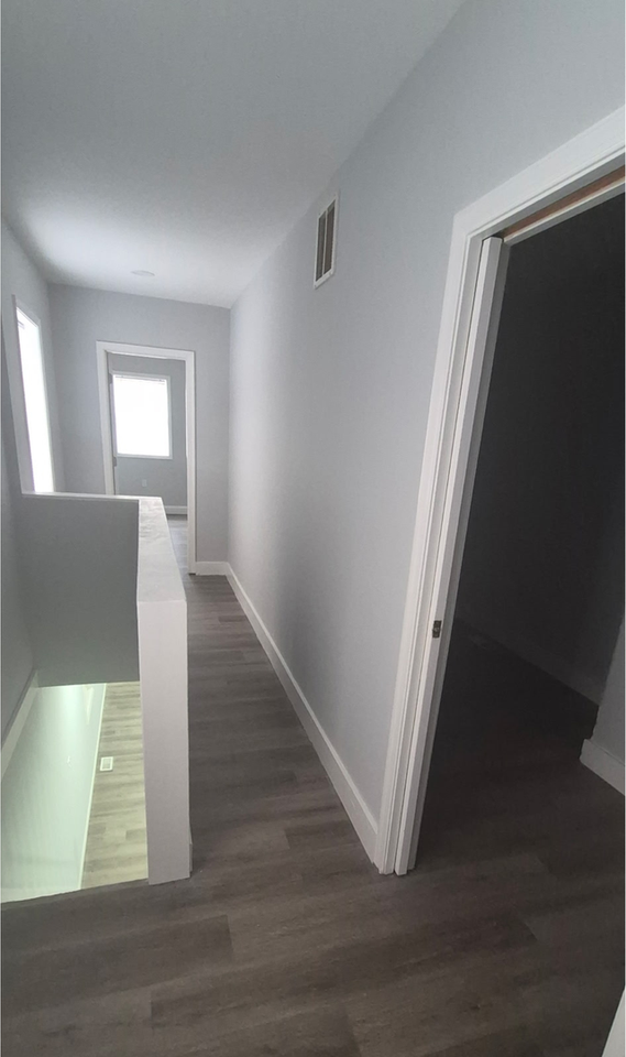 647 S Pulaski St - Photo 2 of 15