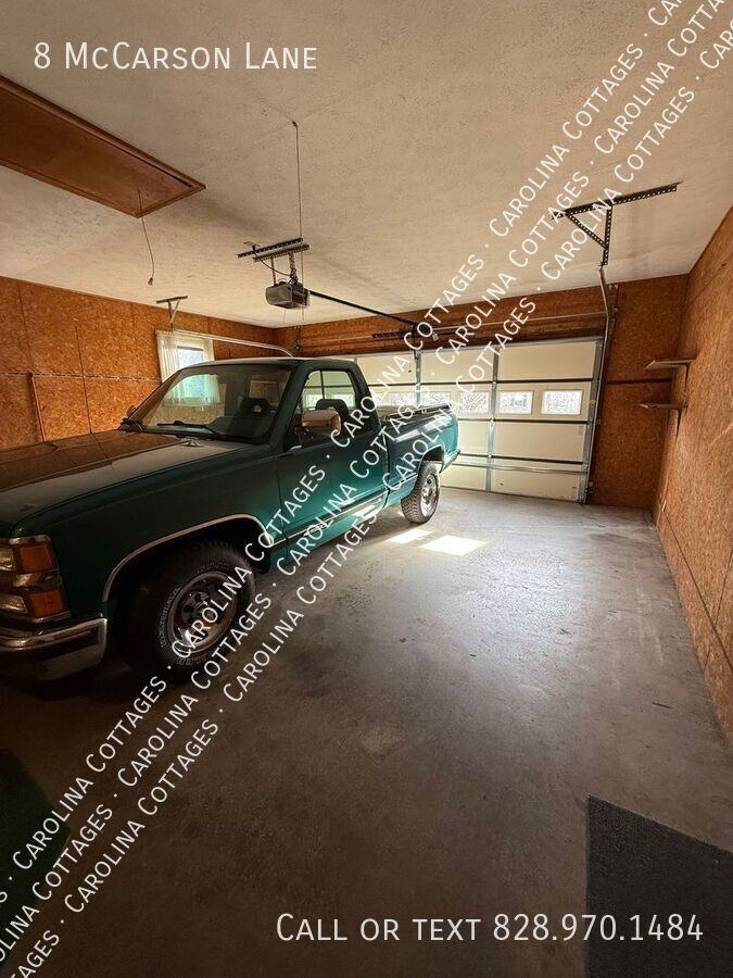 8 Mccarson Ln - Photo 4 of 10