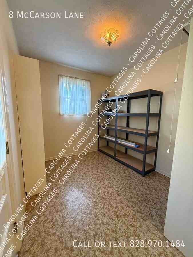 8 Mccarson Ln - Photo 5 of 10