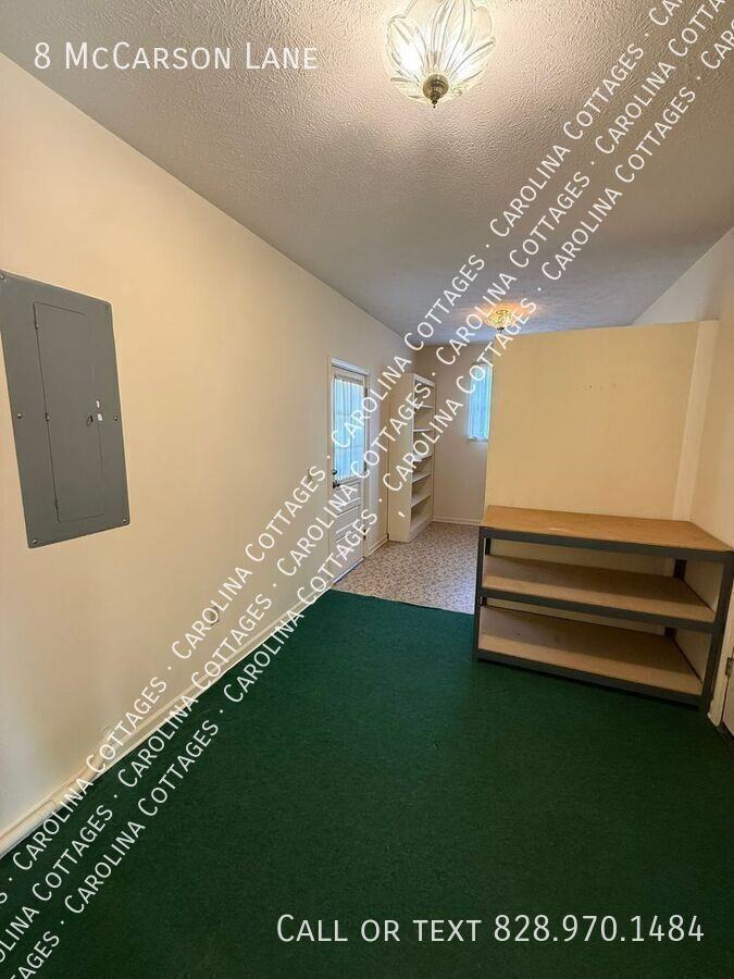 8 Mccarson Ln - Photo 6 of 10