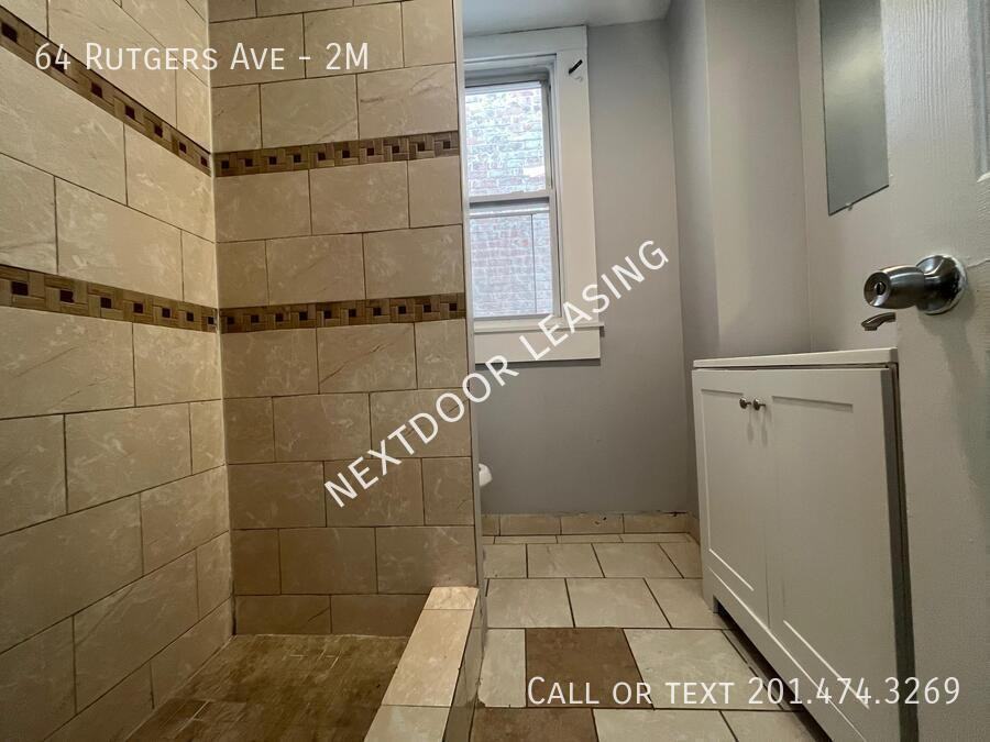 64 Rutgers Ave #2M - Photo 4 of 11