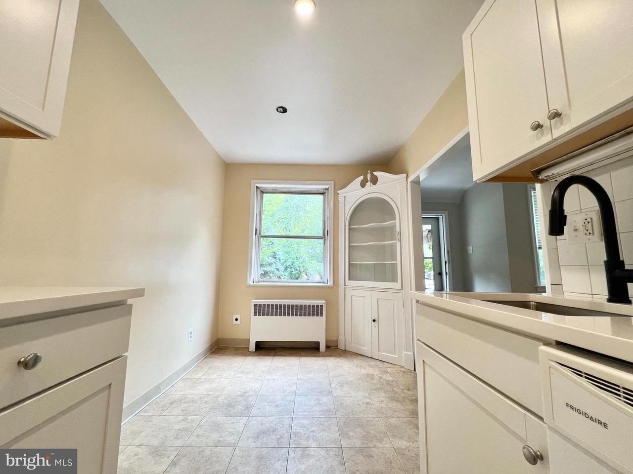 35 Elberon Ave #A - Photo 6 of 13