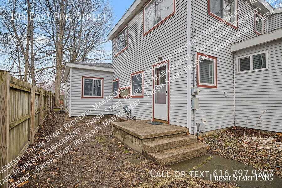 105 E Pine St - Photo 2 of 37
