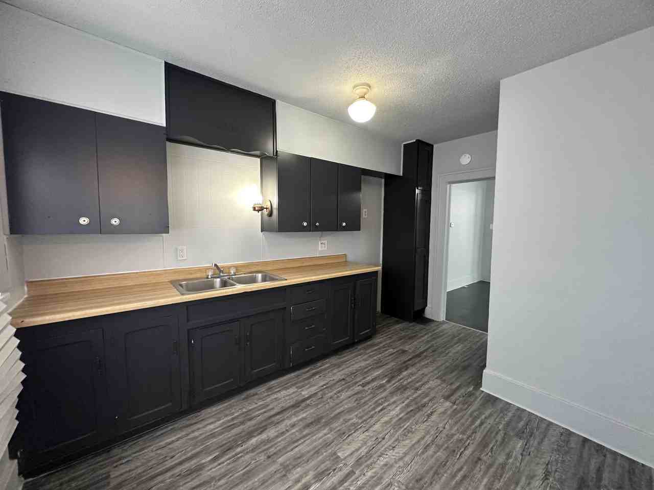 27 S State St #S - Photo 3 of 16