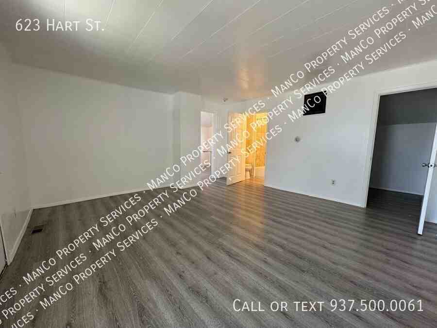 623 Hart St - Photo 3 of 9