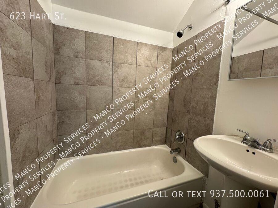 623 Hart St - Photo 7 of 9