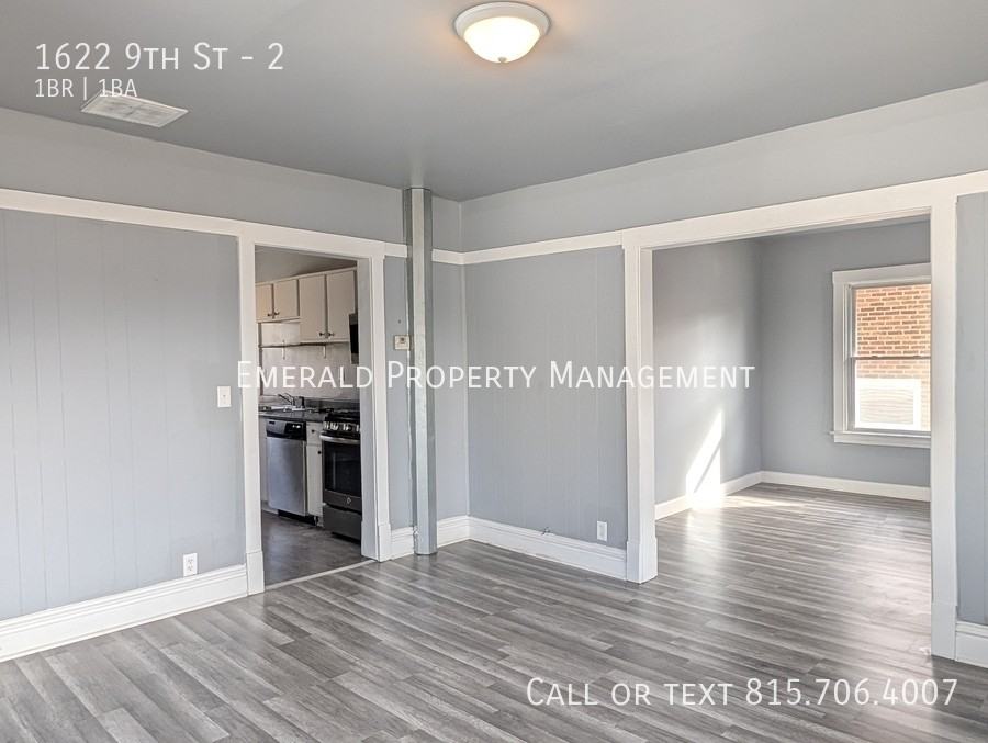 1622 9th St #2 - Photo 3 of 12