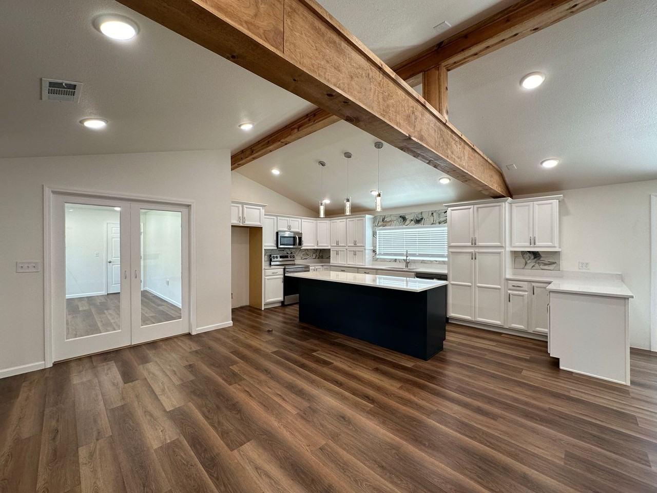 865 N Ulmer St - Photo 6 of 38