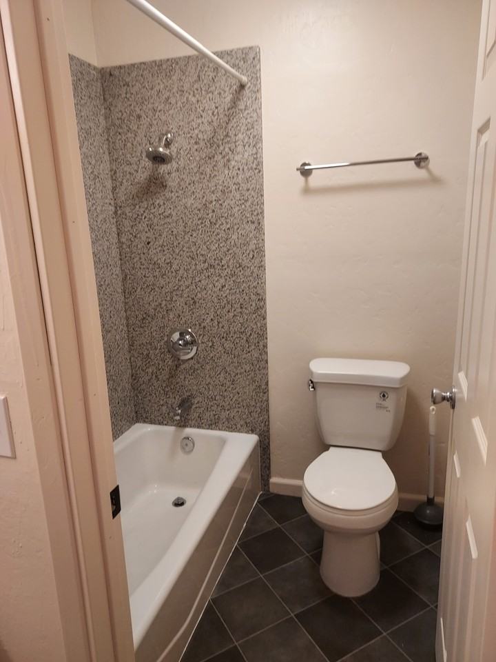 500 King AvenueUnit 25 #25 - Photo 5 of 11