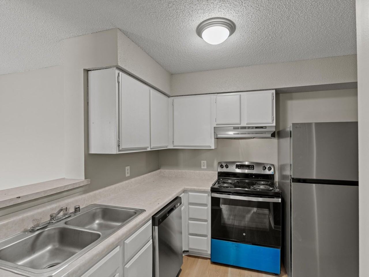 1242 Beltline Rd Sw #215 - Photo 6 of 50