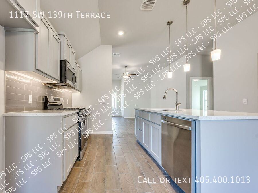 1117 Sw 139th Ter - Photo 5 of 15