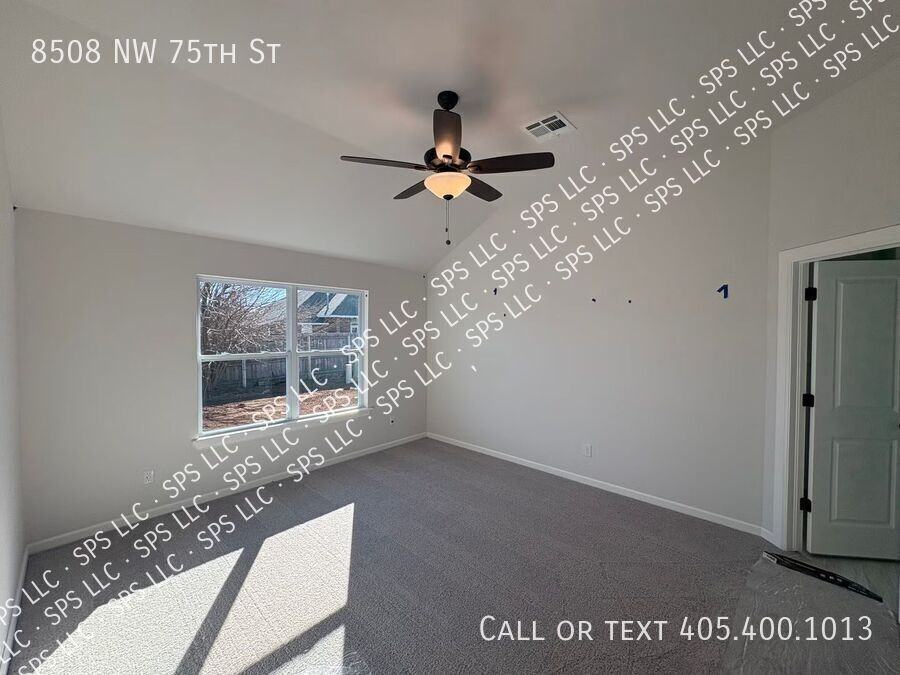 8508 Nw 75th St - Photo 3 of 5