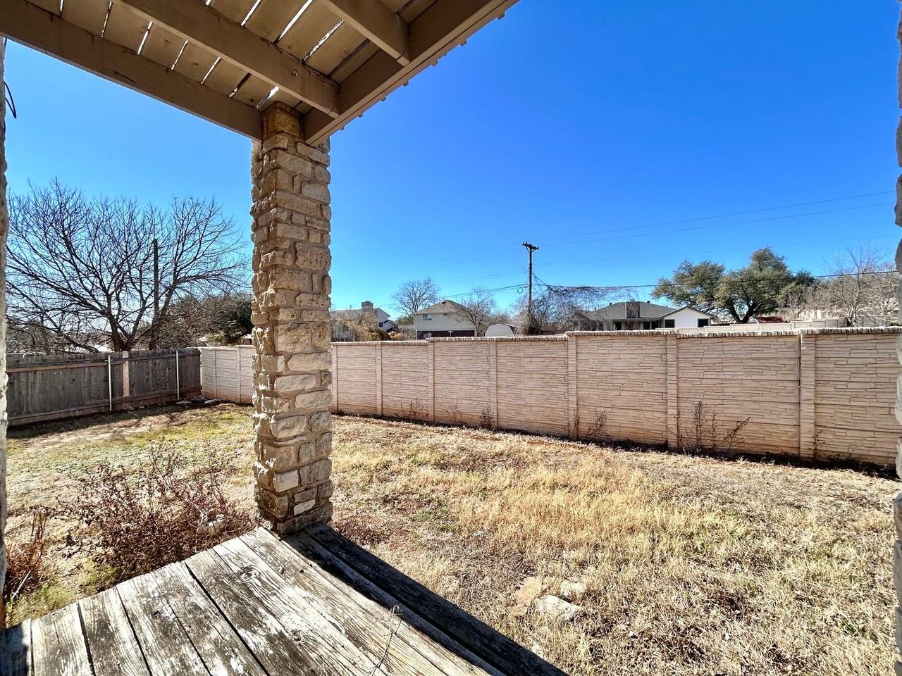 1760 Horseshoe Cir - Photo 4 of 24